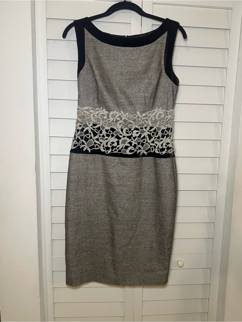 Escada brown and beige Dress with velvet Trim and Cream Lace Waist